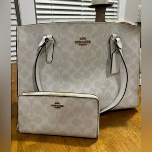 Coach Purse & Wallet